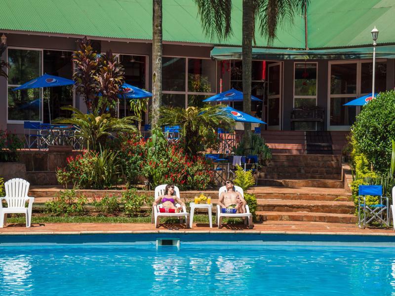 Tangoinn Club Iguazu Party Luxury Hostel Puerto Iguazú Exteriér fotografie